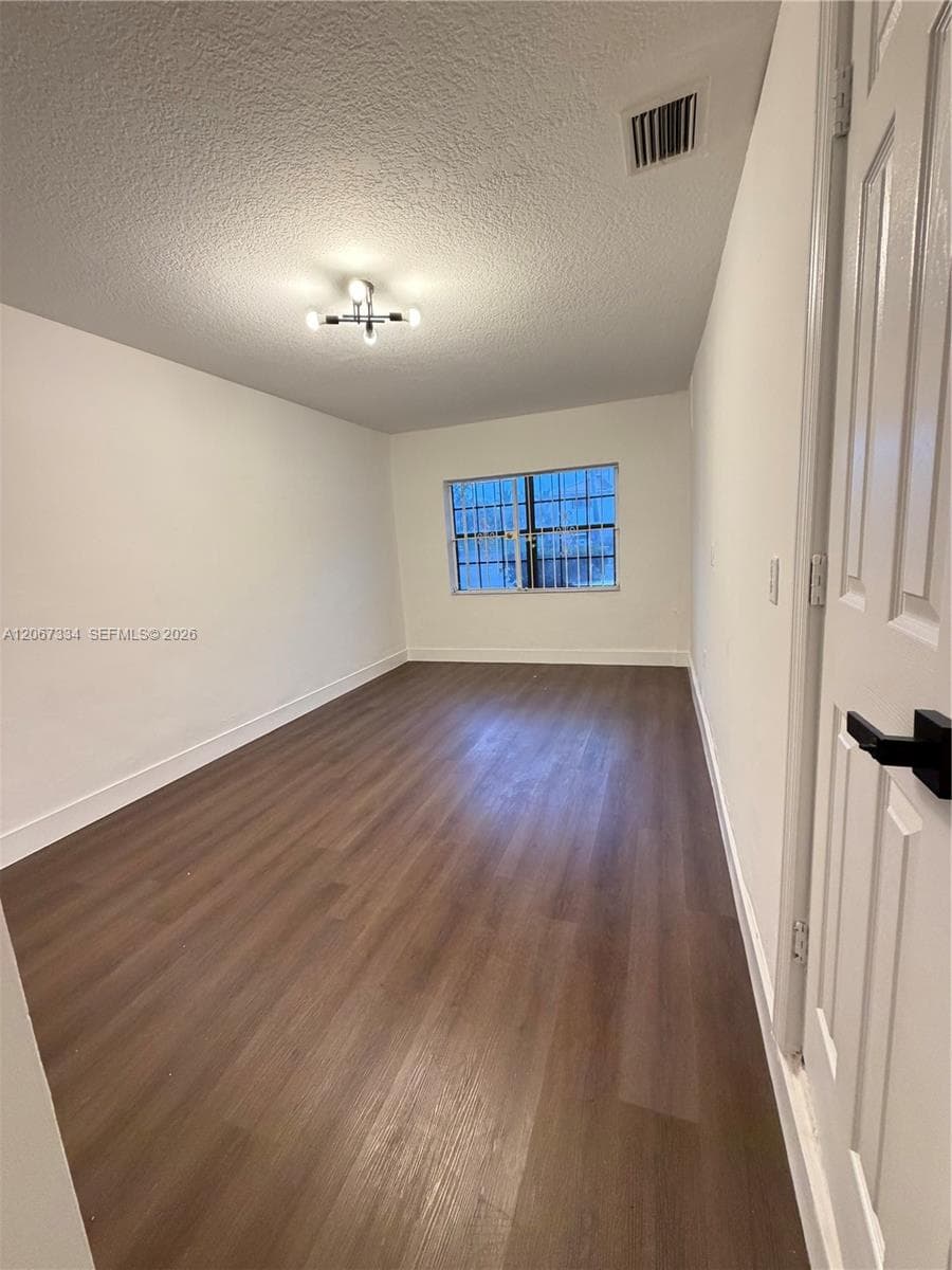 9902 Hammocks Blvd # 60, Miami FL 33196