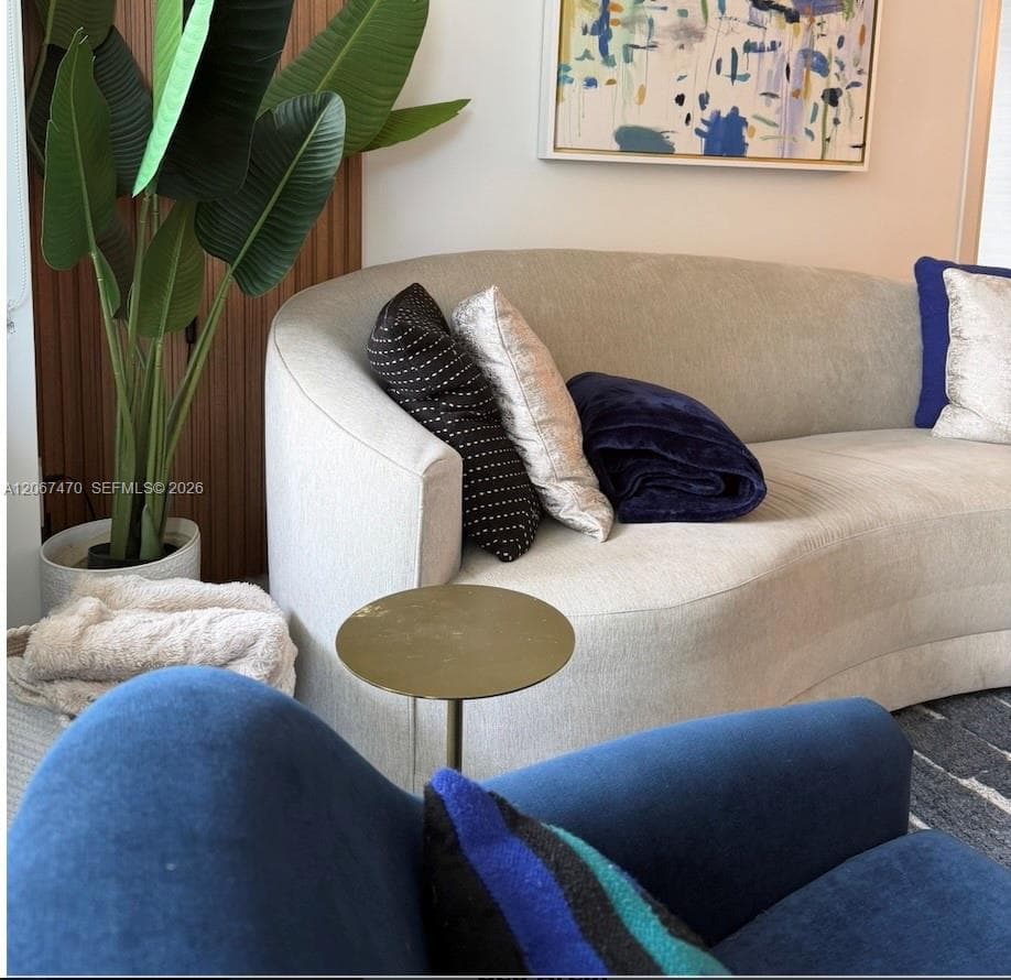 801 S Miami Ave # 2410, Miami FL 33130