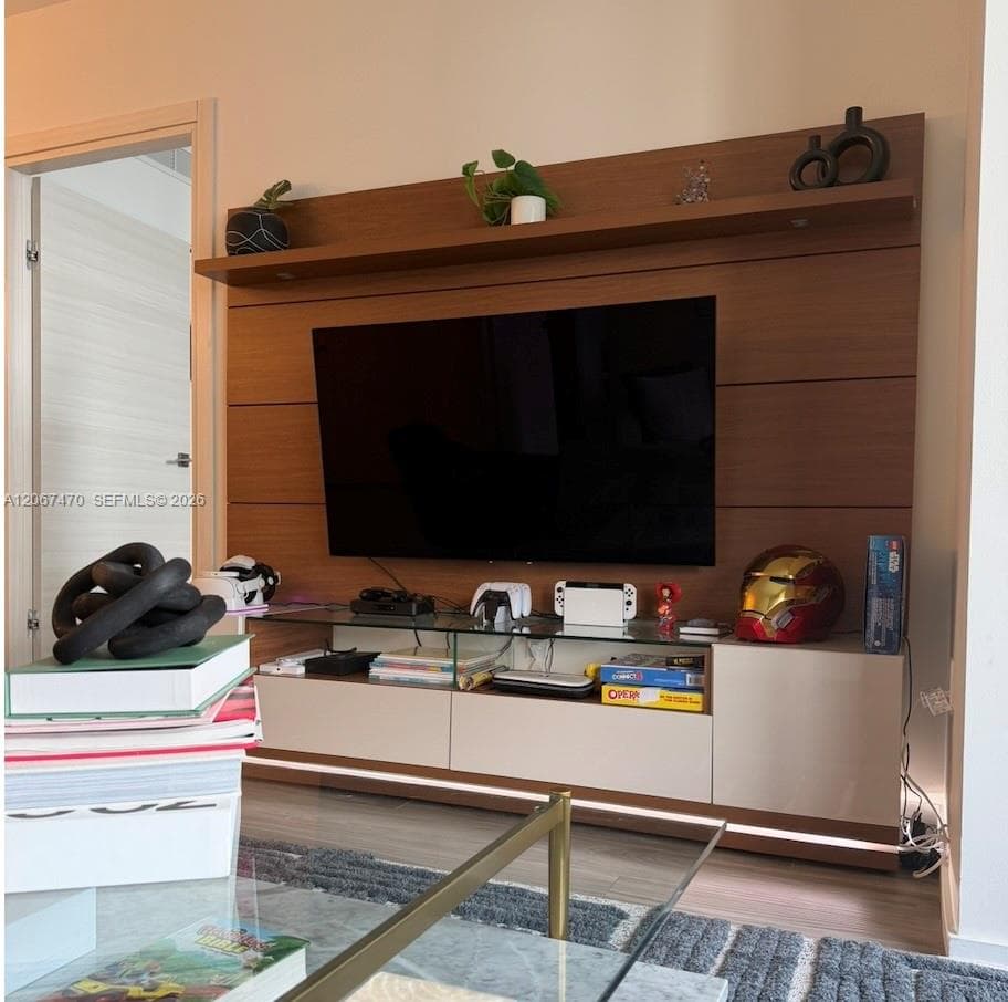 801 S Miami Ave # 2410, Miami FL 33130