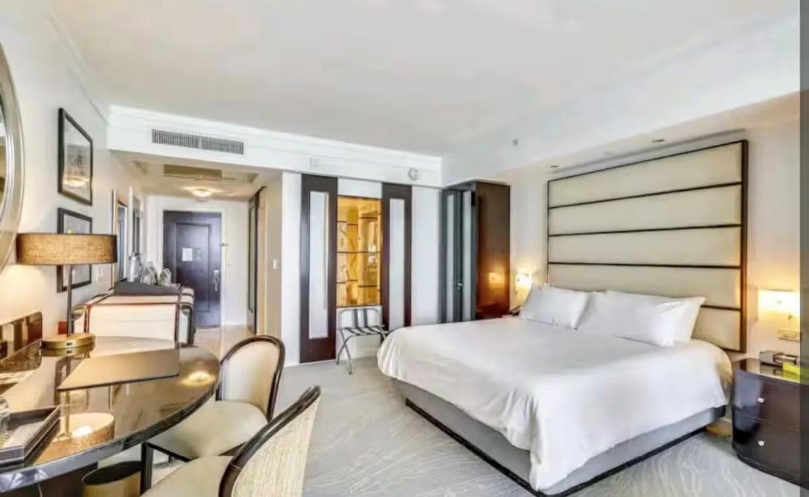 4391 Collins Avenue # 1913, Miami Beach FL 33140