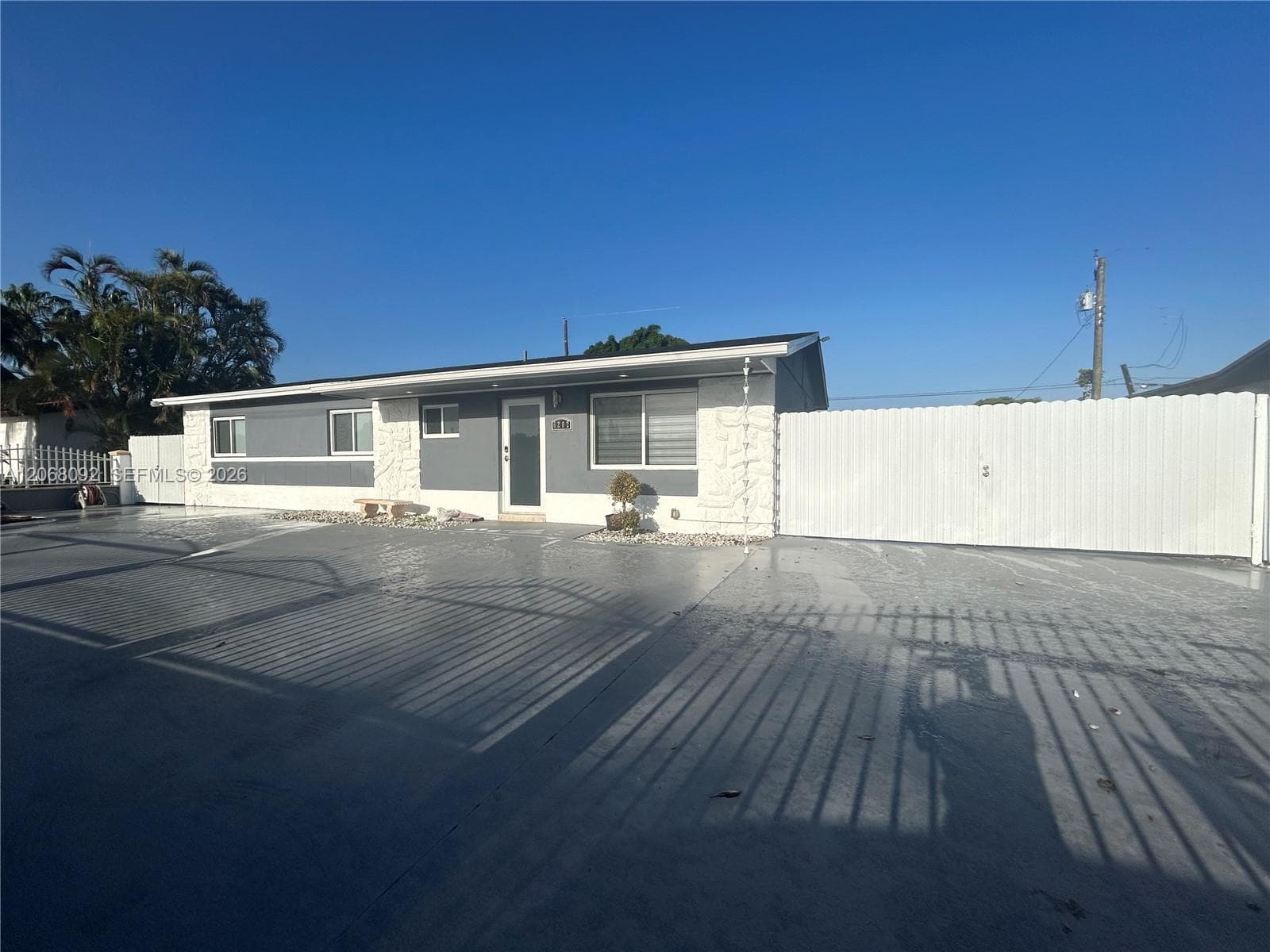 6202 SW 107th Ave, Miami FL 33173