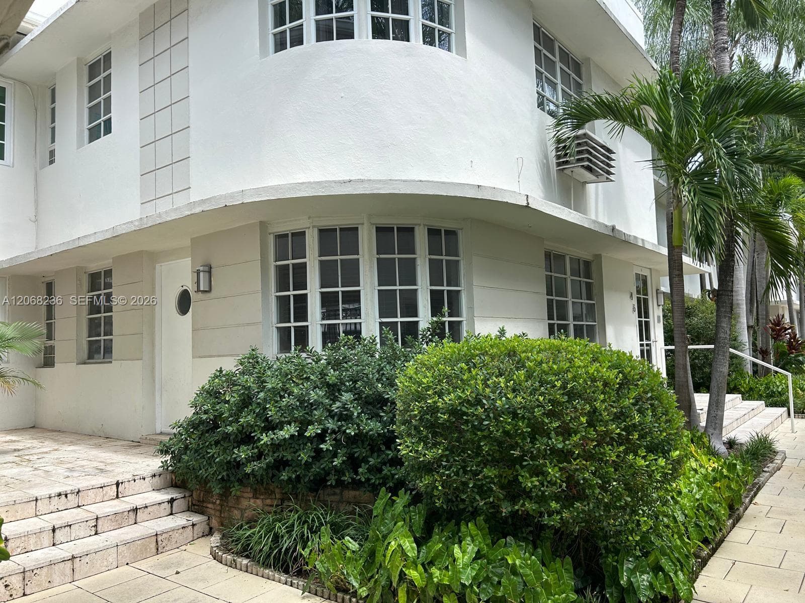 1605 Lenox Ave # 3, Miami Beach FL 33139