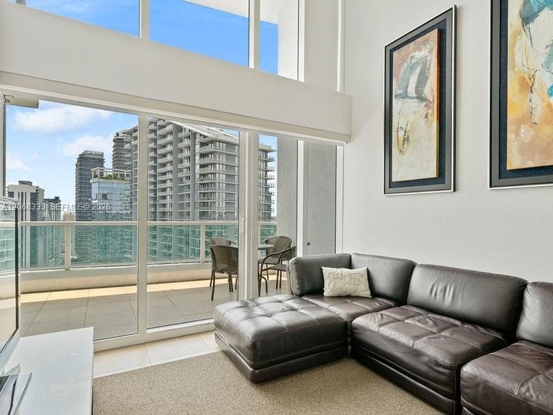 41 SE 5th St # 2310, Miami FL 33131