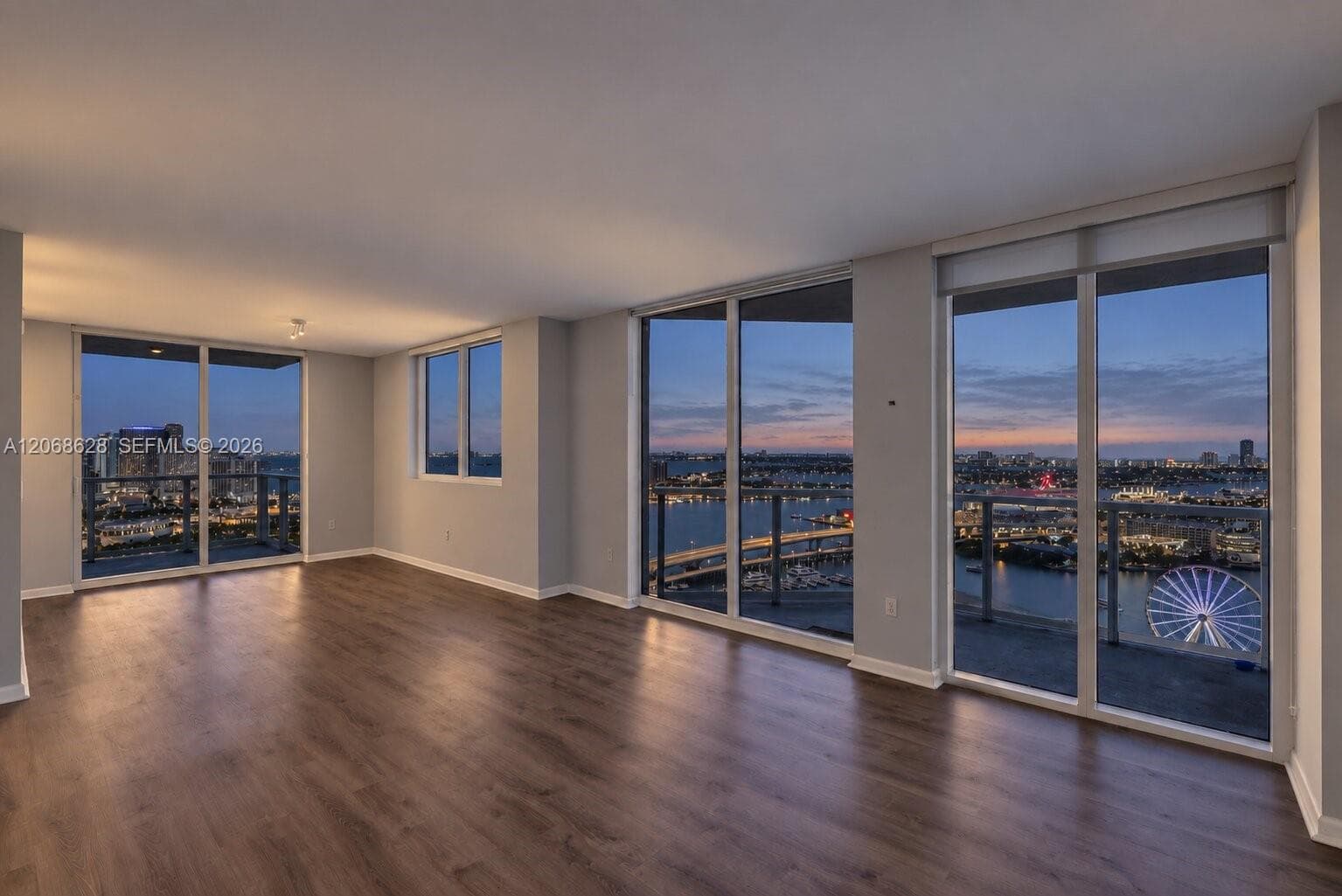 244 Biscayne Blvd # 3702, Miami FL 33132