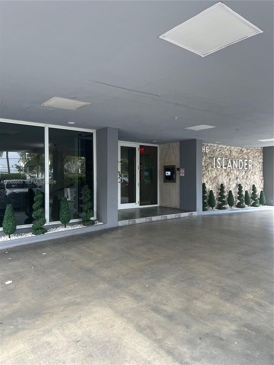 1255 Collins Ave # 705, Miami Beach FL 33139