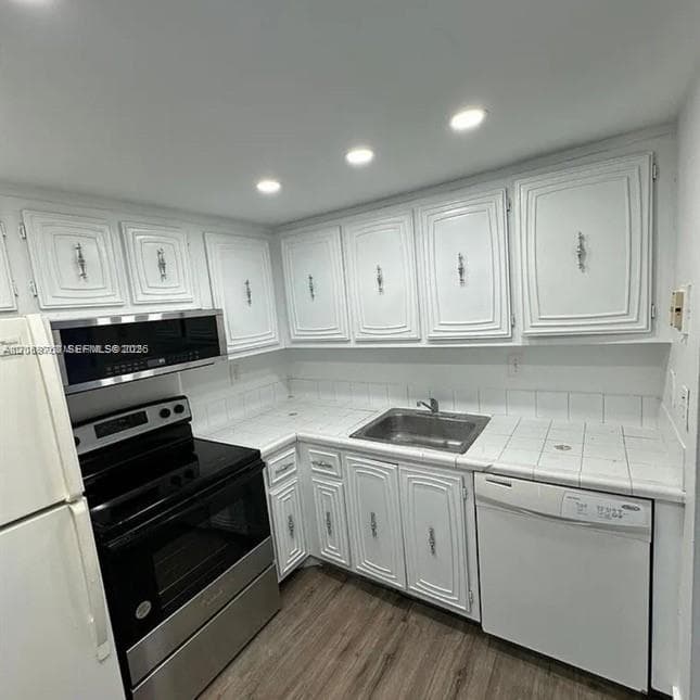 492 NW 165th St Rd # 415, Miami FL 33169