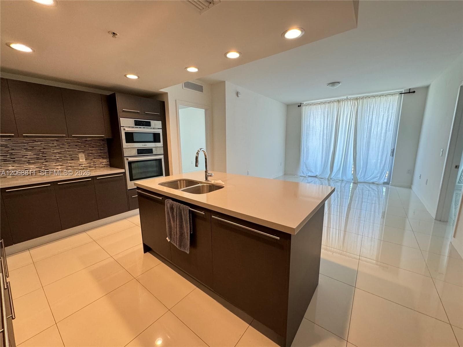 7661 NW 107th Ave # 308, Doral FL 33178