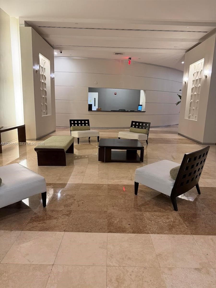 9055 SW 73rd Ct # 2109, Miami FL 33156