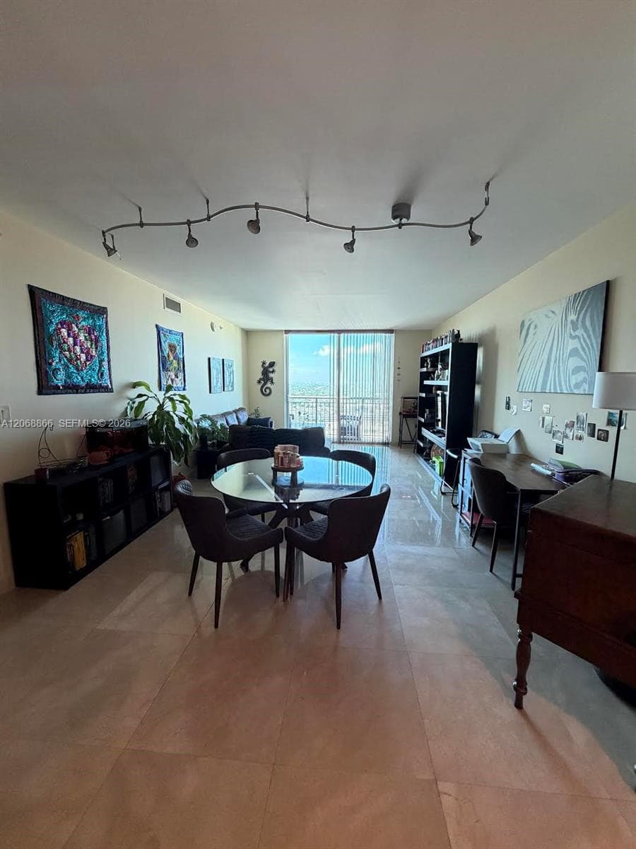 9055 SW 73rd Ct # 2109, Miami FL 33156