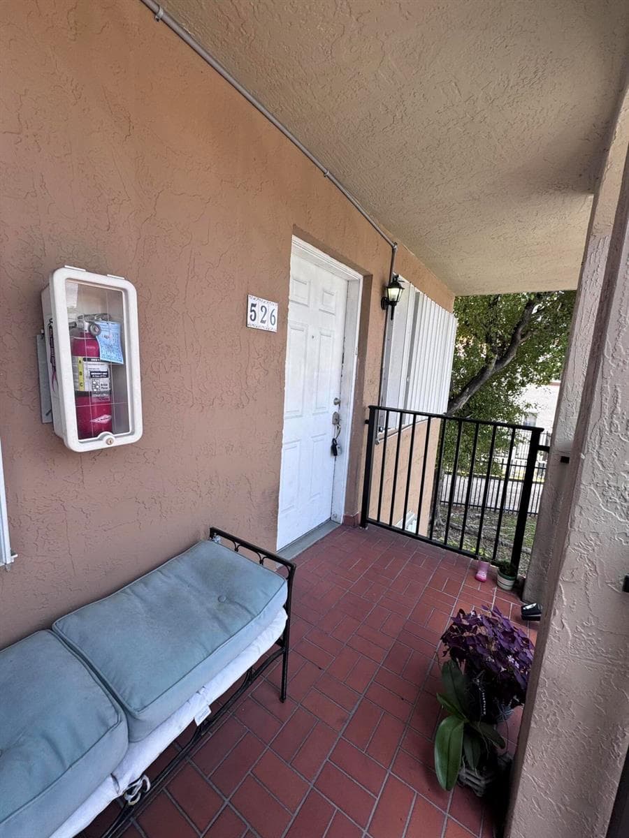 551 NW 82ND Avenue # 526, Miami FL 33126