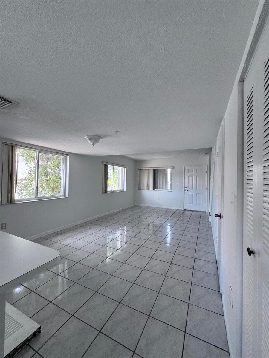 551 NW 82ND Avenue # 526, Miami FL 33126