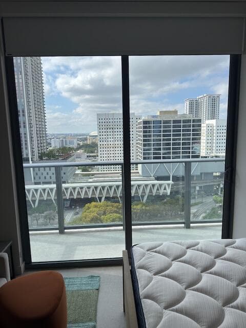 11 NE 6TH Street # 2215, Miami FL 33132