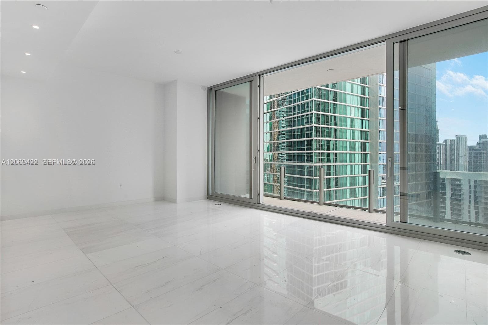300 Biscayne Boulevard Way # 3108, Miami FL 33131
