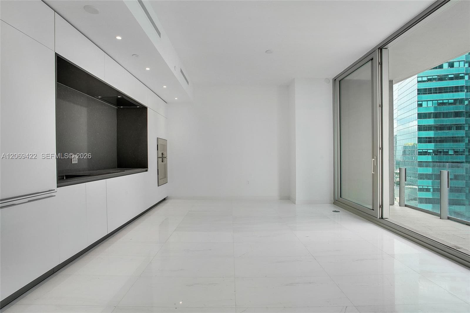 300 Biscayne Boulevard Way # 3108, Miami FL 33131