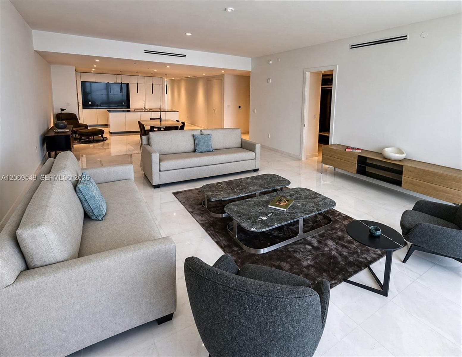 300 Biscayne Blvd Way # 4404, Miami FL 33131