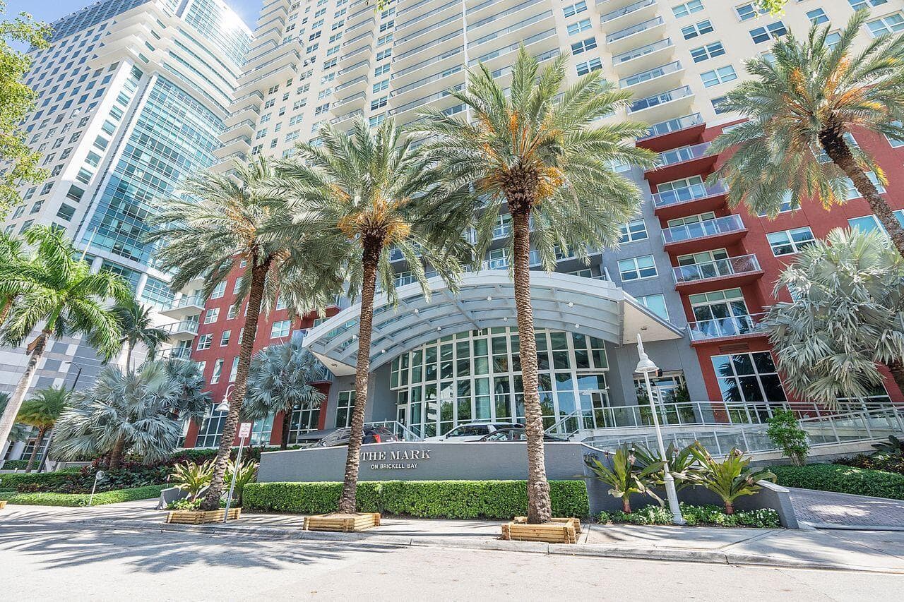 1155 BRICKELL BAY Drive # 2802, Miami FL 33131