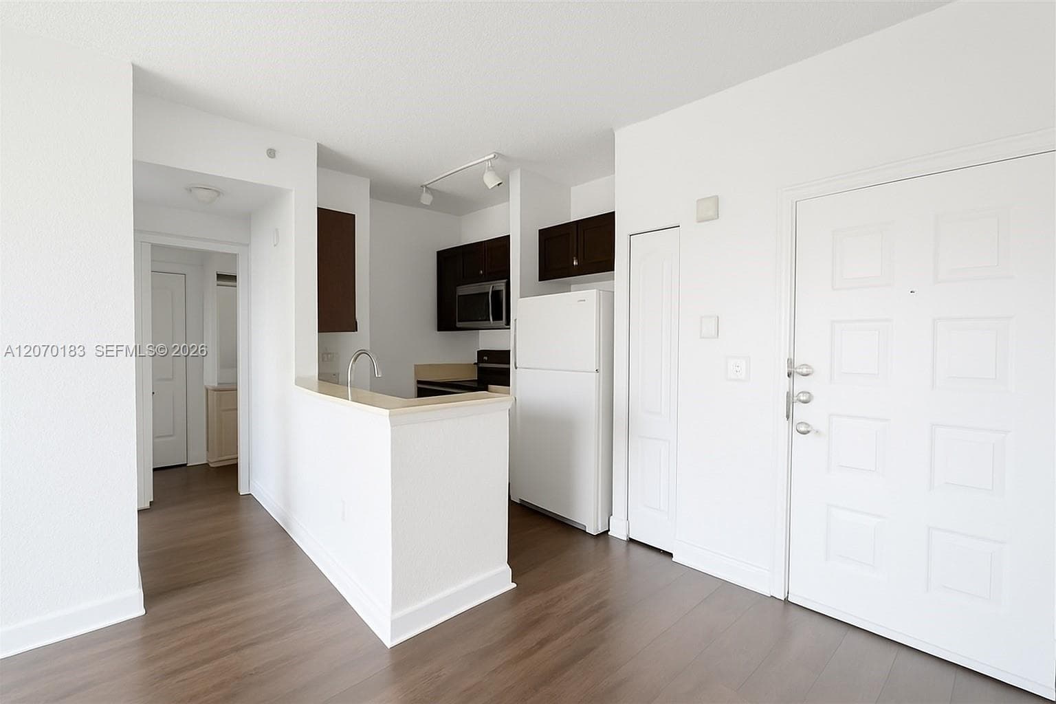 6001 SW 70th St # 625, South Miami FL 33143