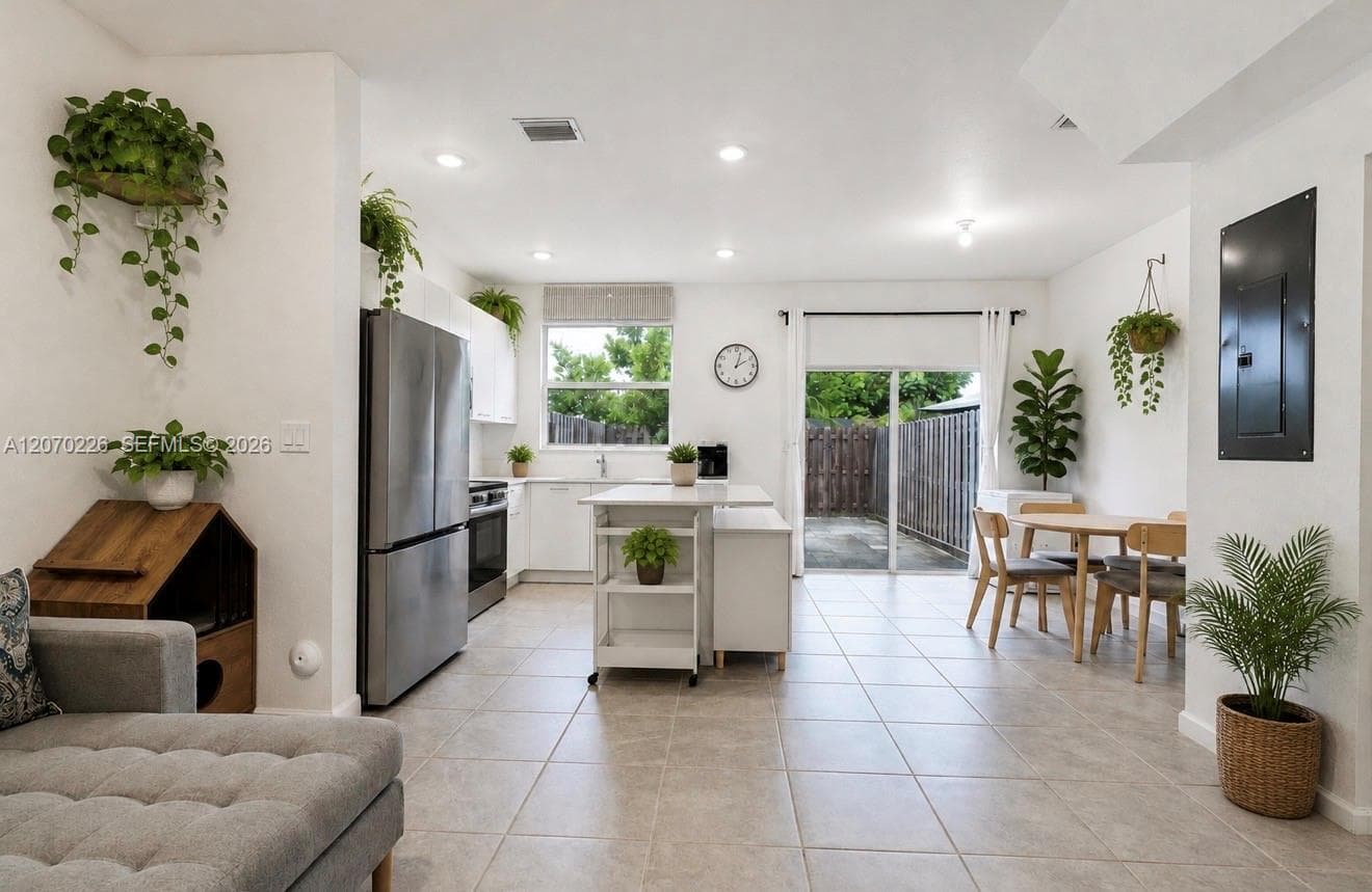 12218 NW 24th Pl, Miami FL 33167