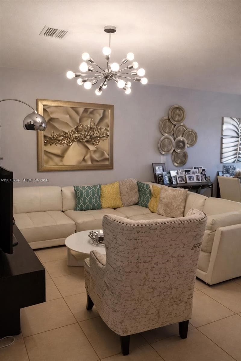 426 NE 194th Ter, Miami FL 33179