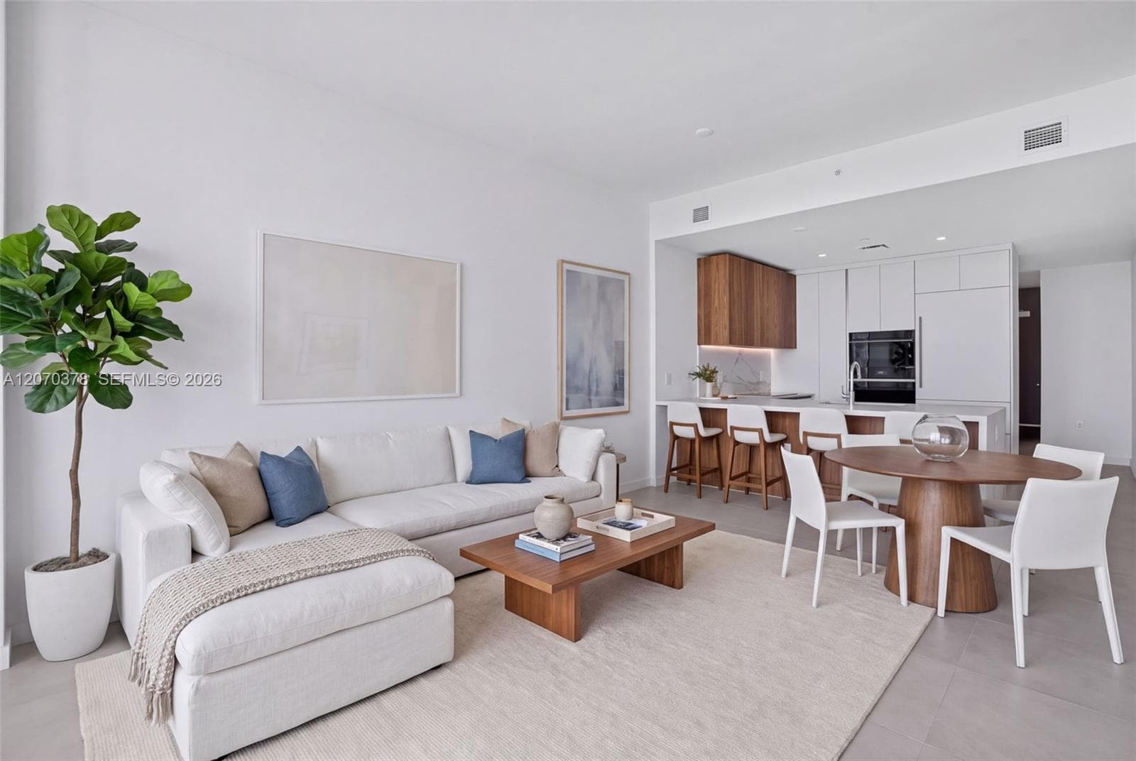 1400 Biscayne Boulevard # 1605, Miami FL 33132