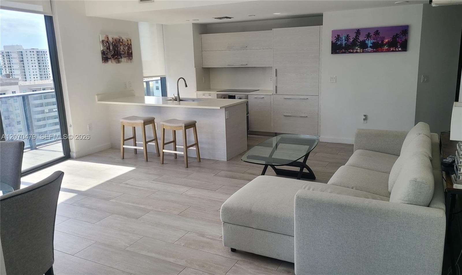 45 SW 9th St # 1503, Miami FL 33130