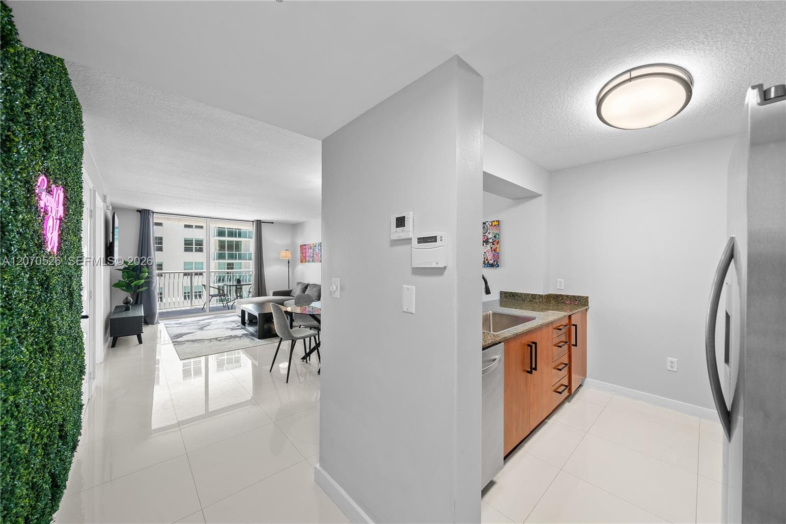 1200 Brickell Bay Dr # 2205, Miami FL 33131