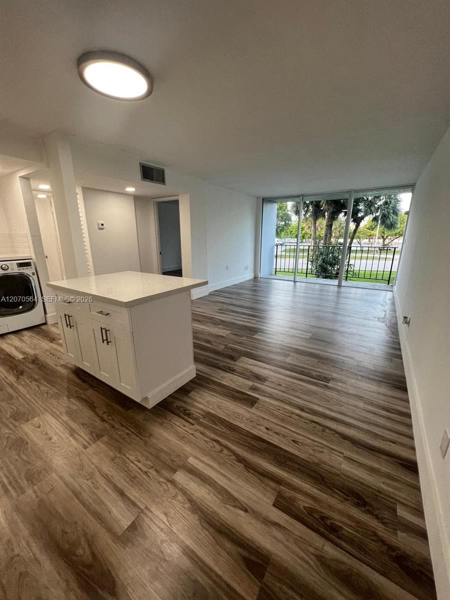 310 Fontainebleau Blvd # 204, Miami FL 33172