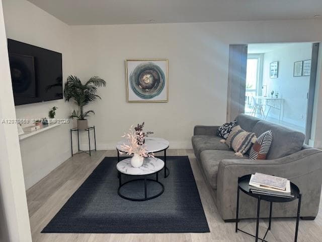 19380 NE 26 AVE # 304, Miami FL 33180