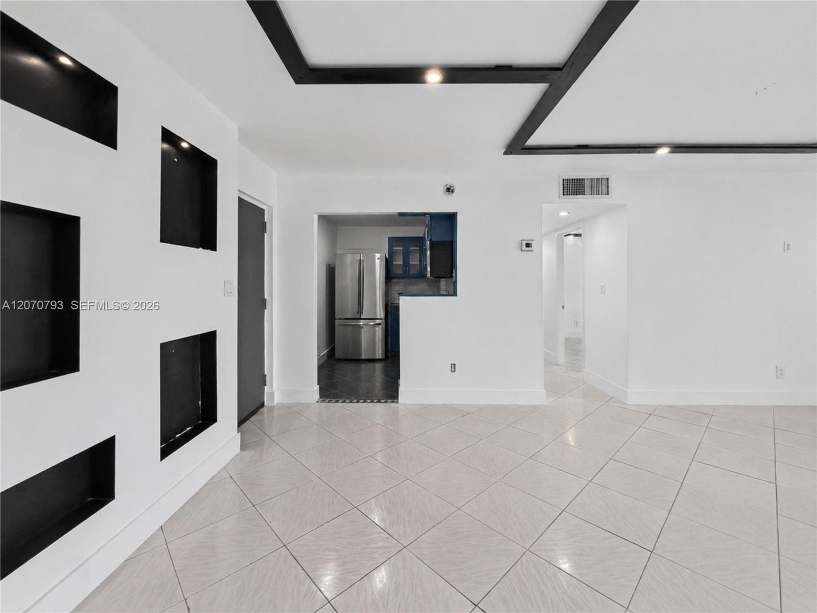 8411 NW 8th St # 102, Miami FL 33126