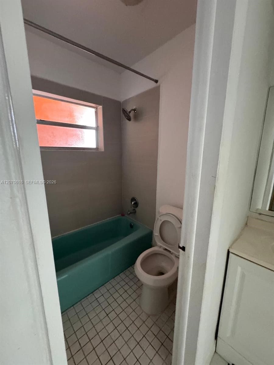 18700 NE 3rd Ct # 626, Miami FL 33179