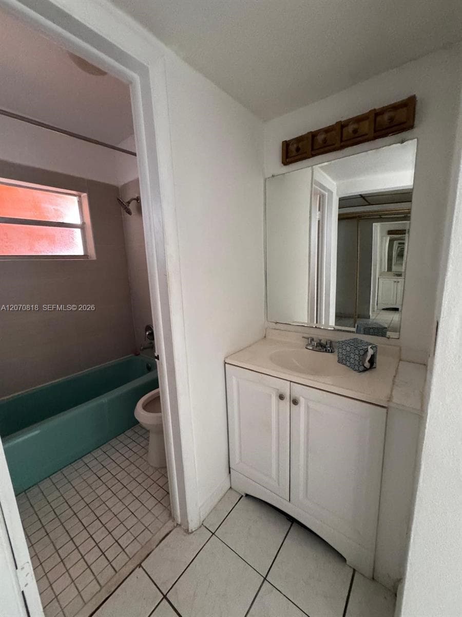 18700 NE 3rd Ct # 626, Miami FL 33179