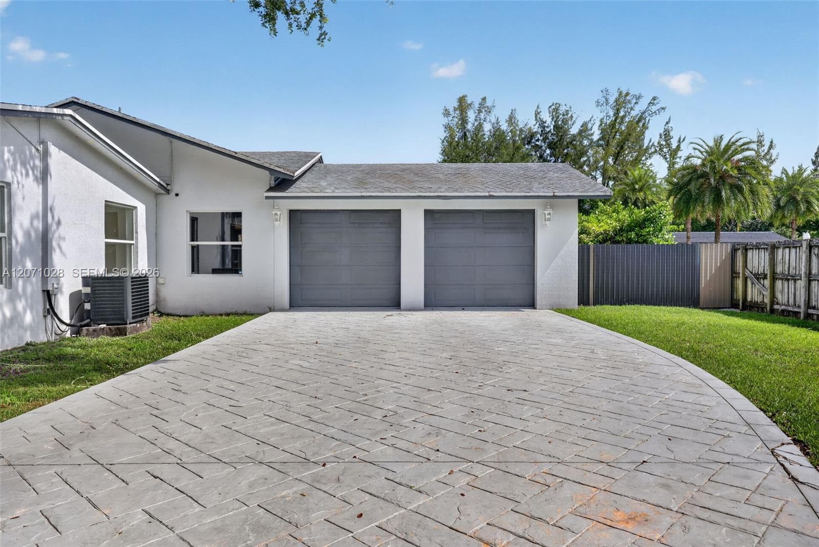 10890 SW 95th St, Miami FL 33176
