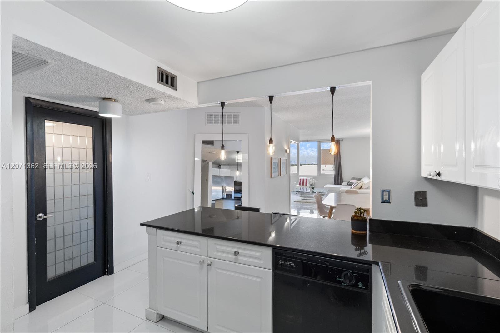 2301 collins ave # 931, Miami Beach FL 33139