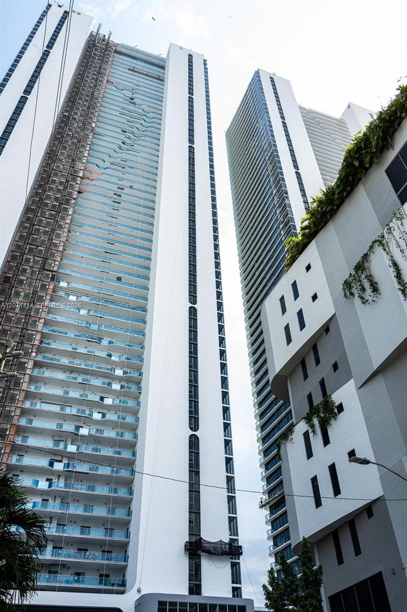 700 NE 24th st # 1506, Miami FL 33137