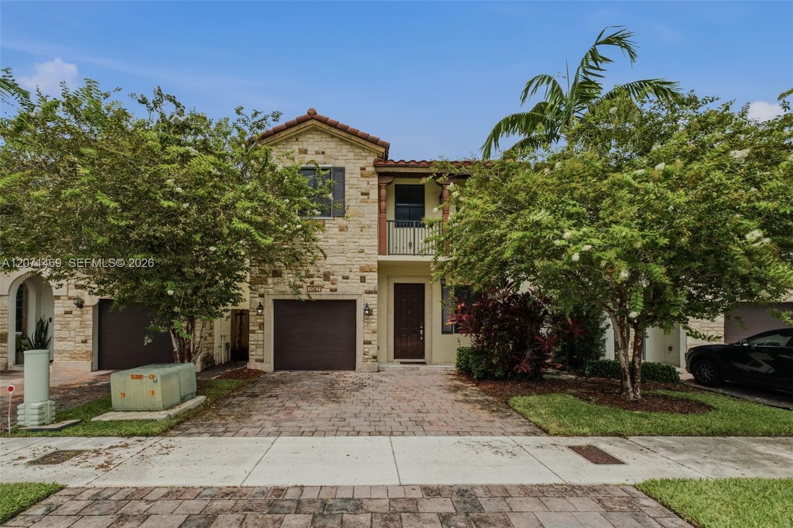 7042 NW 103rd Path, Doral FL 33178