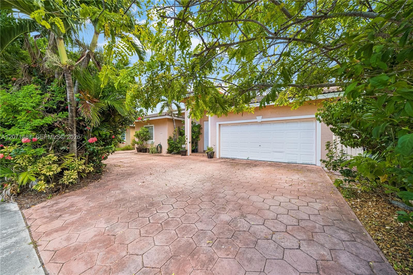 1220 SW 139th Ave, Miami FL 33184