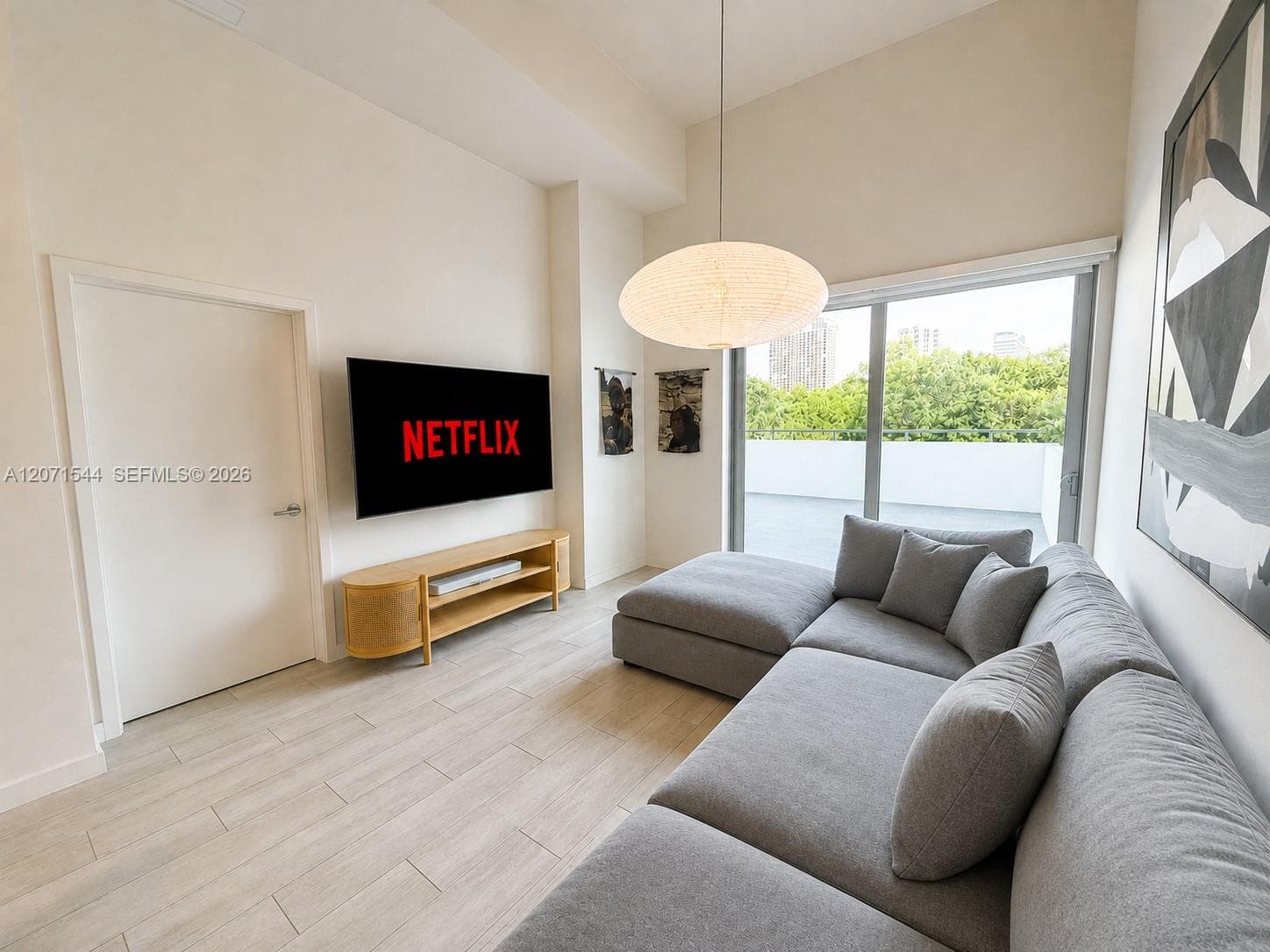 1600 SW 1st Ave # 303, Miami FL 33129