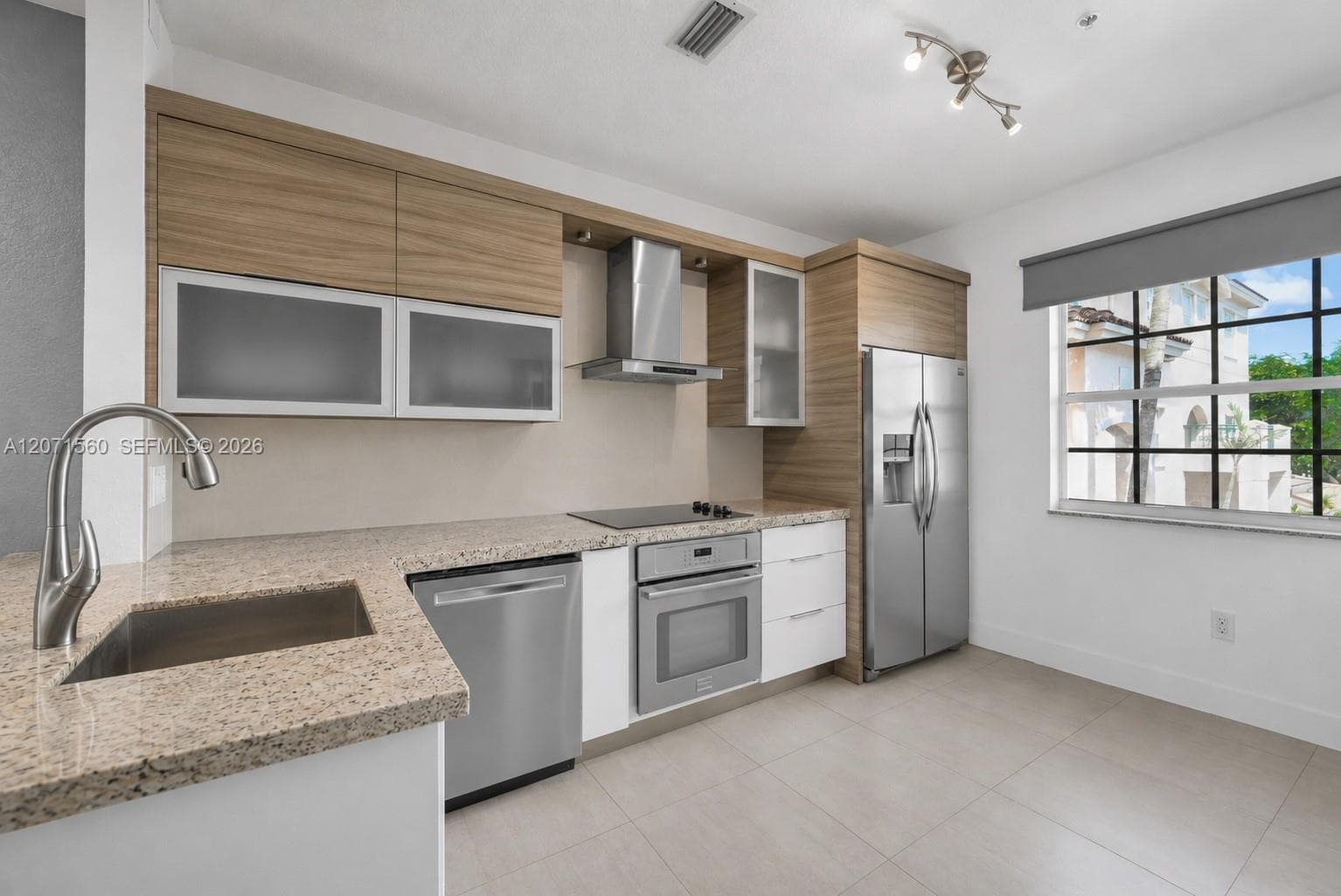 5670 NW 116th Ave # 222, Doral FL 33178