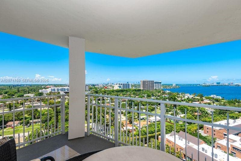 1000 QUAYSIDE TERRACE # 1901, Miami FL 33138