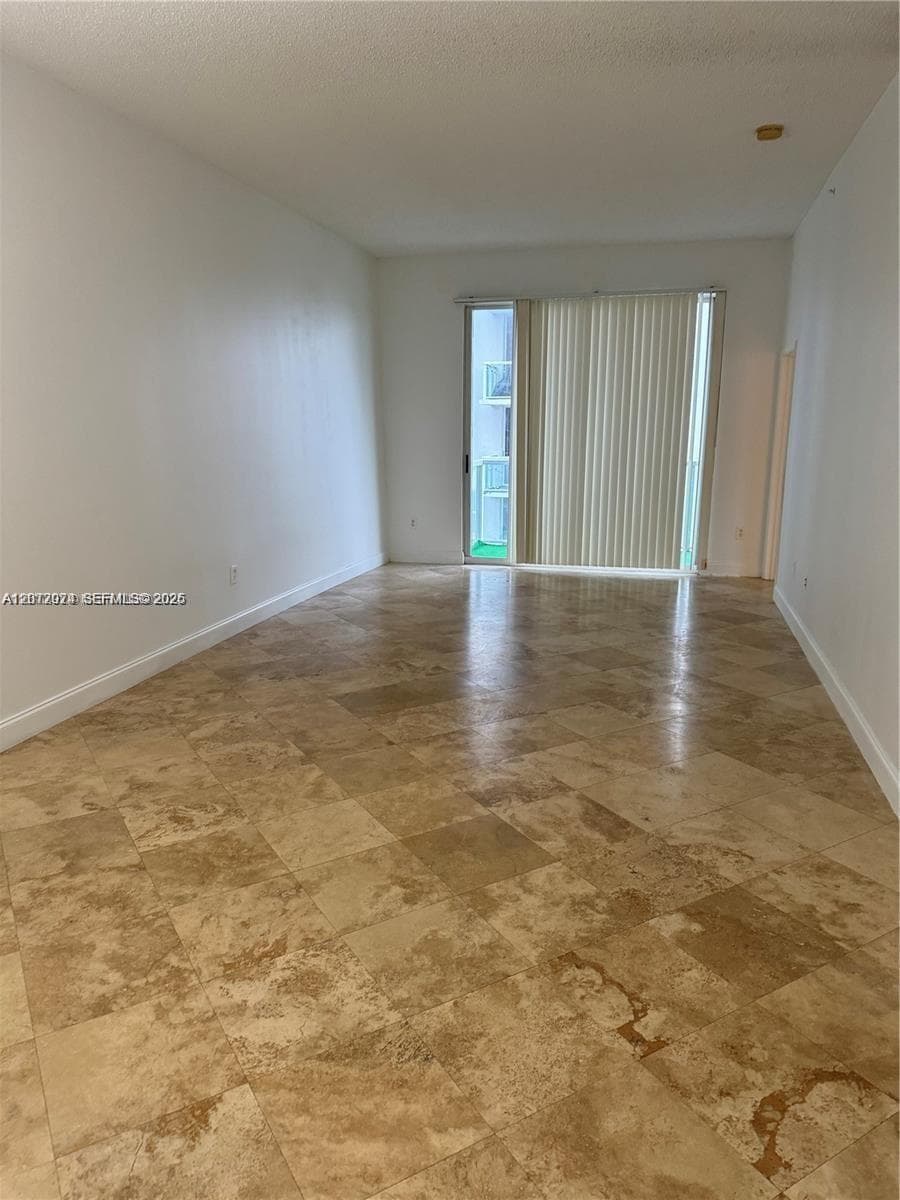 5091 NW 7th St # 615, Miami FL 33126