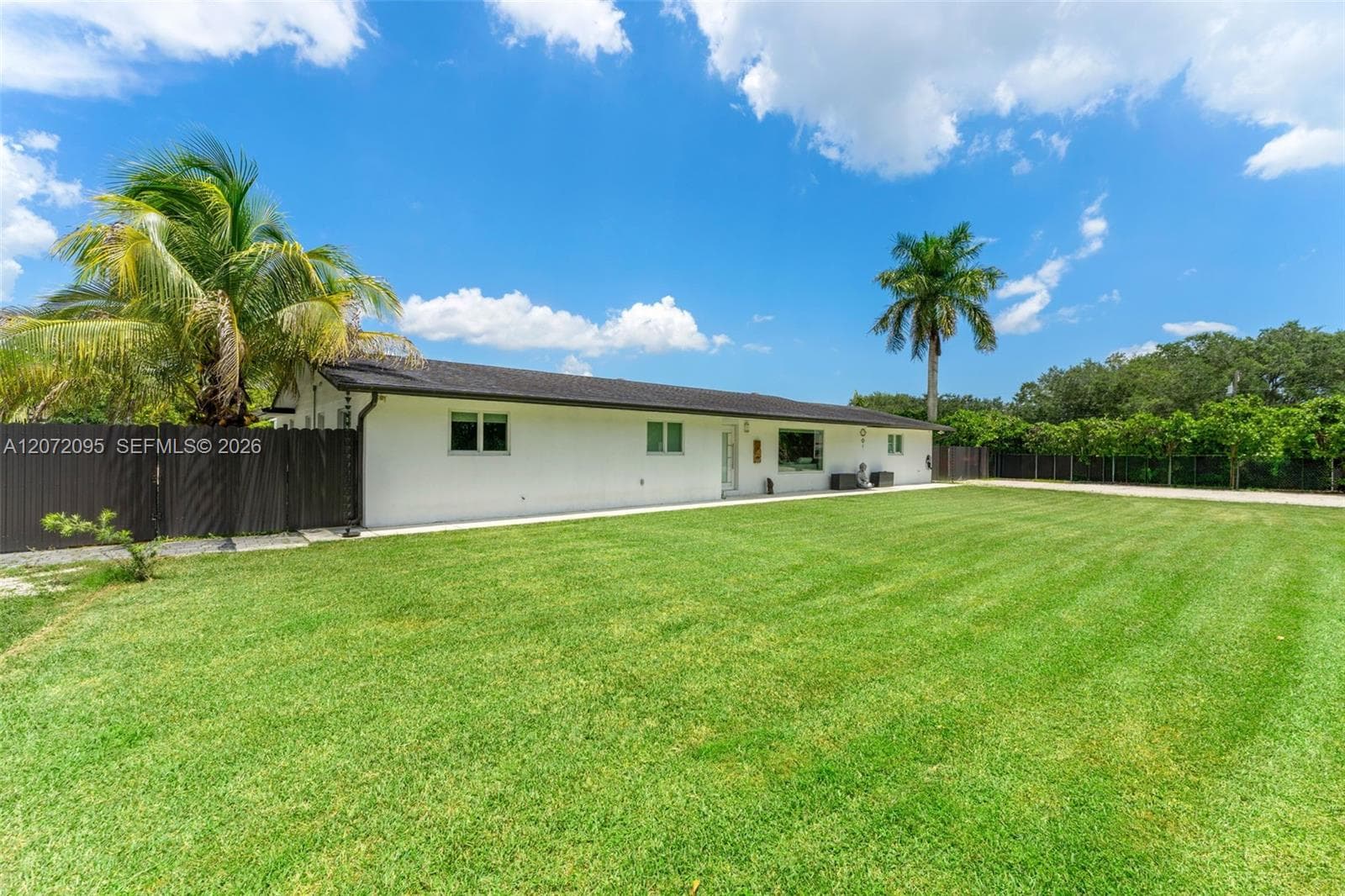 18725 SW 218th St, Miami FL 33170