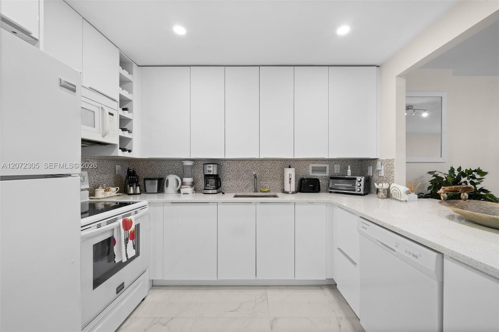 2301 Collins Ave # 1014, Miami Beach FL 33139