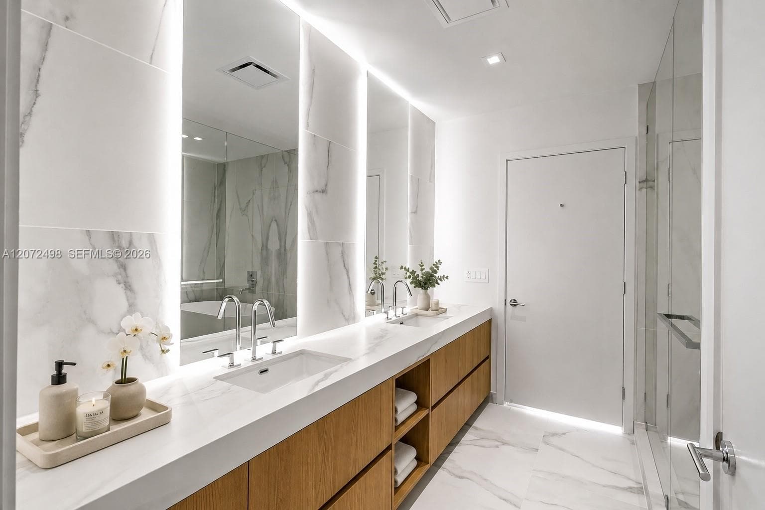 1400 Biscayne Blvd # 4206, Miami FL 33132