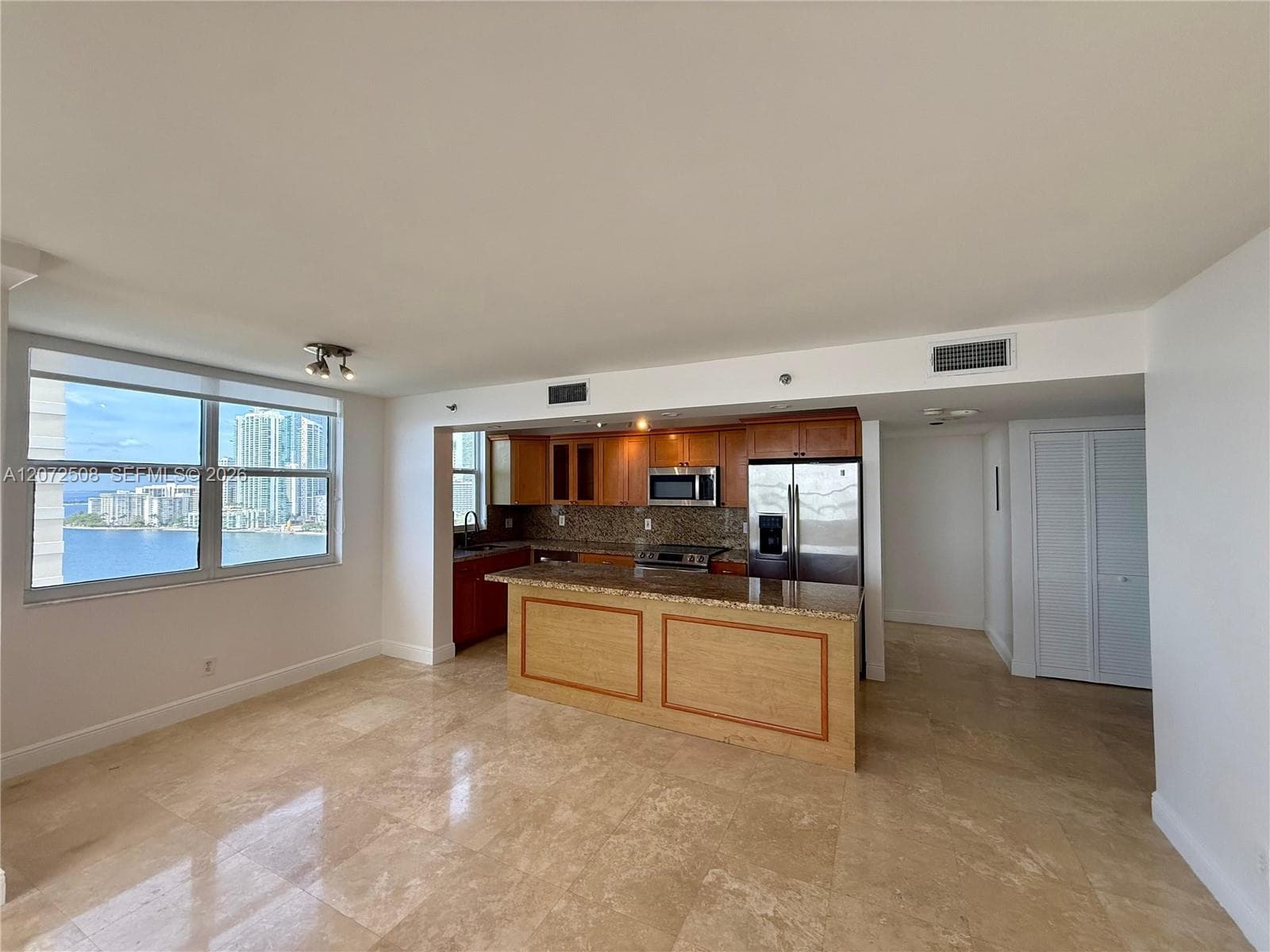 770 Claughton Island Dr # 2016, Miami FL 33131