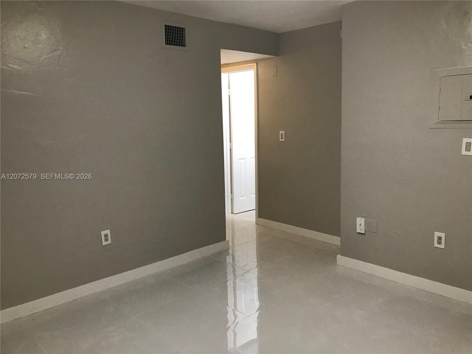 1800 NW 19th St # 2, Miami FL 33125