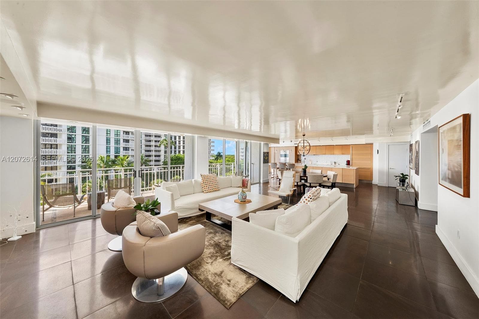 600 Grapetree Dr, Key Biscayne FL 33149