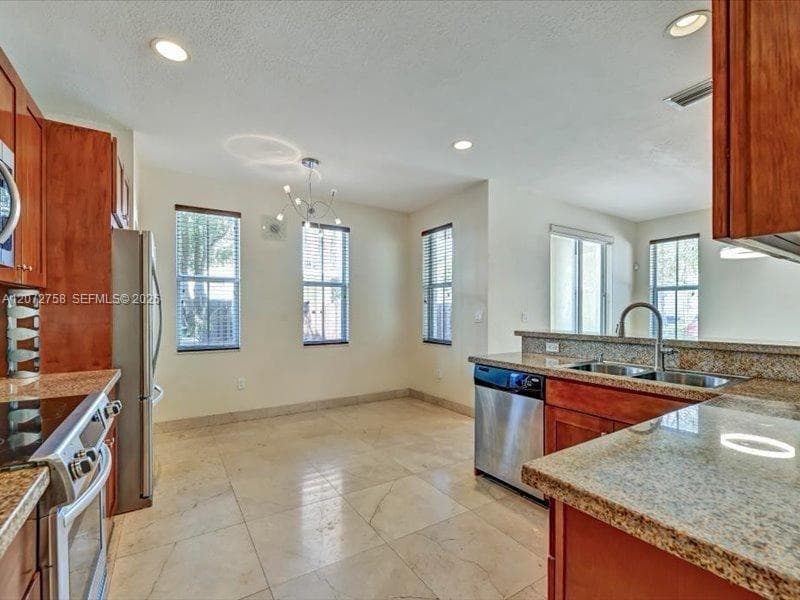7490 NW 115th Ct, Doral FL 33178