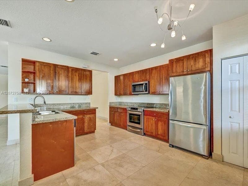 7490 NW 115th Ct, Doral FL 33178