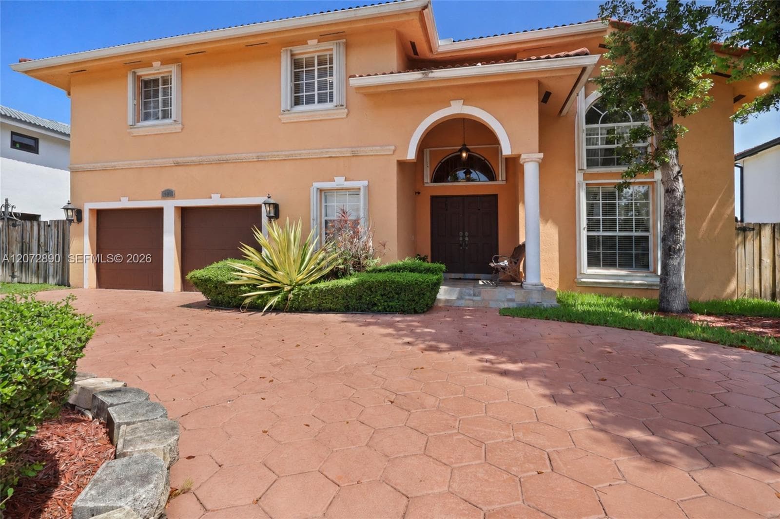 15867 SW 44th St, Miami FL 33185
