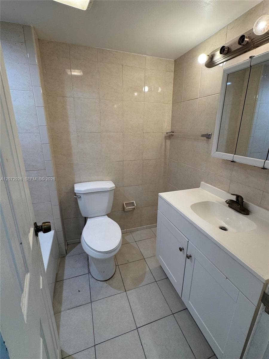 4530 NW 79th Ave # 2D, Doral FL 33166